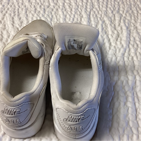Nike Air Max 90 Triple White Women's Size 10 DH8010-100 $60 - Picture 5 of 7